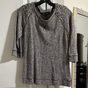Grey sweater with pearls on shoulder. 3/4 sleeves